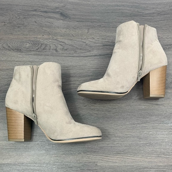Apt. 9 Timezone Taupe Ankle Boots Size 10 - Picture 10 of 14